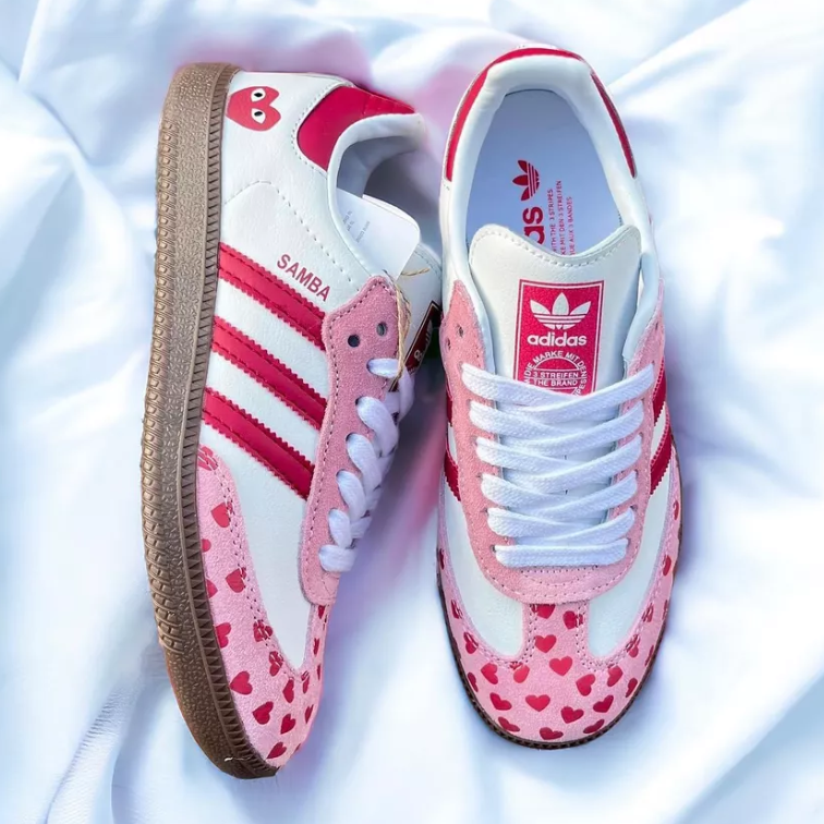 Samba Heart Sneakers - Women